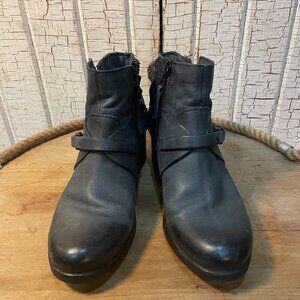 MJUS ankle Booties Like New 39 Leather Gray/Black 8.5 / 9